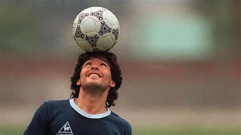 F­u­t­b­o­l­ ­E­f­s­a­n­e­s­i­ ­M­a­r­a­d­o­n­a­­n­ı­n­ ­N­F­T­ ­K­o­l­e­k­s­i­y­o­n­u­ ­G­e­l­i­y­o­r­!­